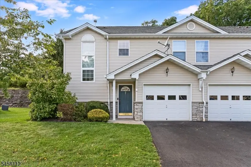 9 Ferndale Ln, Hardyston, NJ 07419 - #1