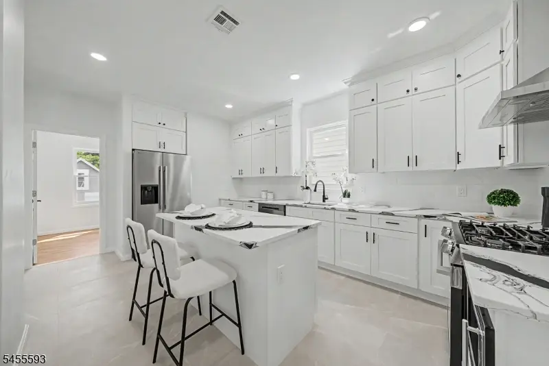 35 Wheeler St, Montclair, NJ 07042 - #2