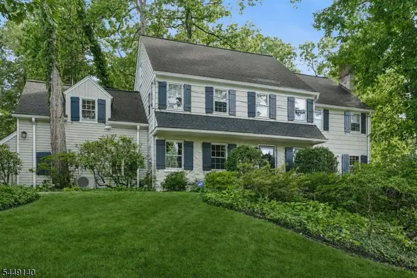 74 Blackburn Rd, Summit City, NJ 07901