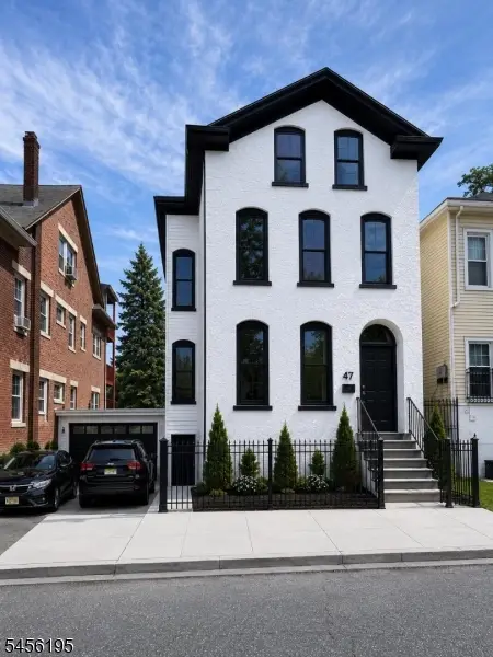 76 Front St, Paterson City, NJ 07522