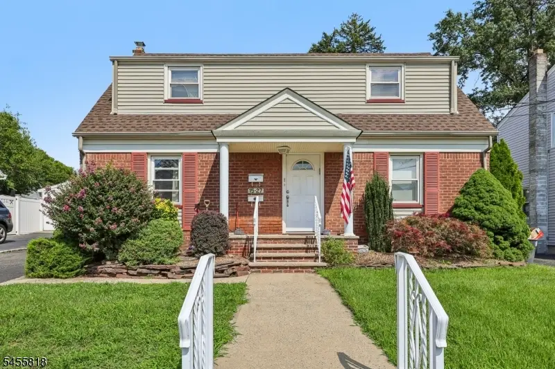 15-27 Parmelee Ave, Fair Lawn, NJ 07410 - #1