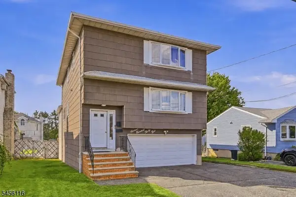 1135 Stonewall Ln, Secaucus Town, NJ 07094