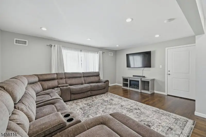 1135 Stonewall Ln, Secaucus, NJ 07094 - #3