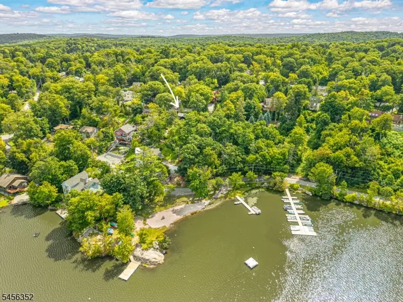 101 Hillside Rd, Highland Lakes, NJ 07462 - #1