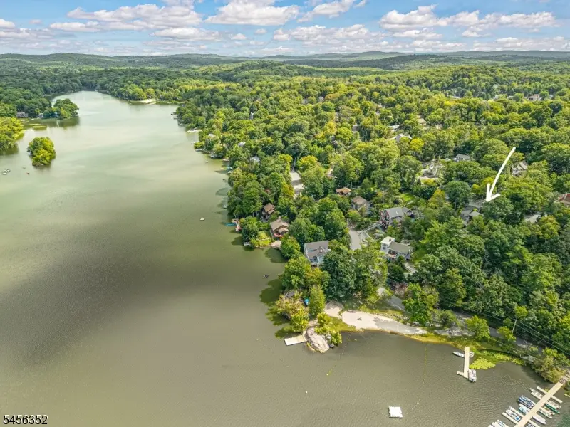 101 Hillside Rd, Highland Lakes, NJ 07462 - #2