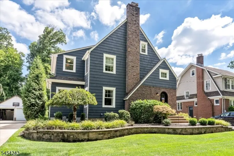 8 Doering Way, Cranford, NJ 07016 - #3