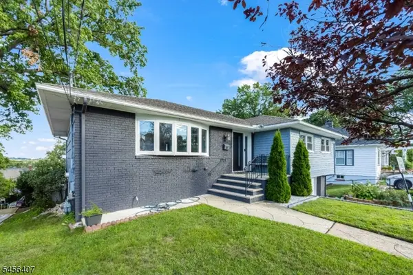 12 Lois Ave, Clifton City, NJ 07014