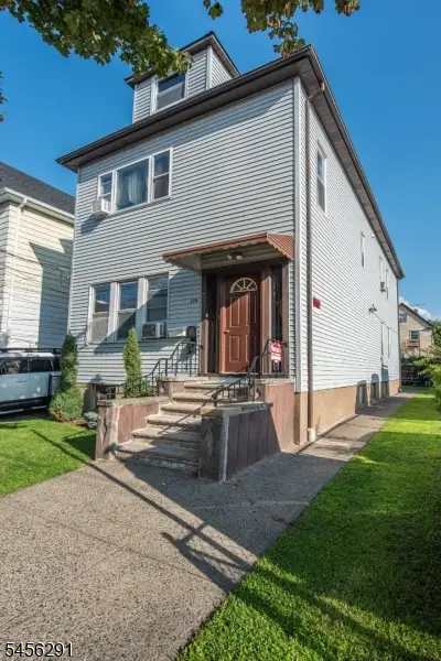 175 Van Riper Ave, Clifton City, NJ 07011