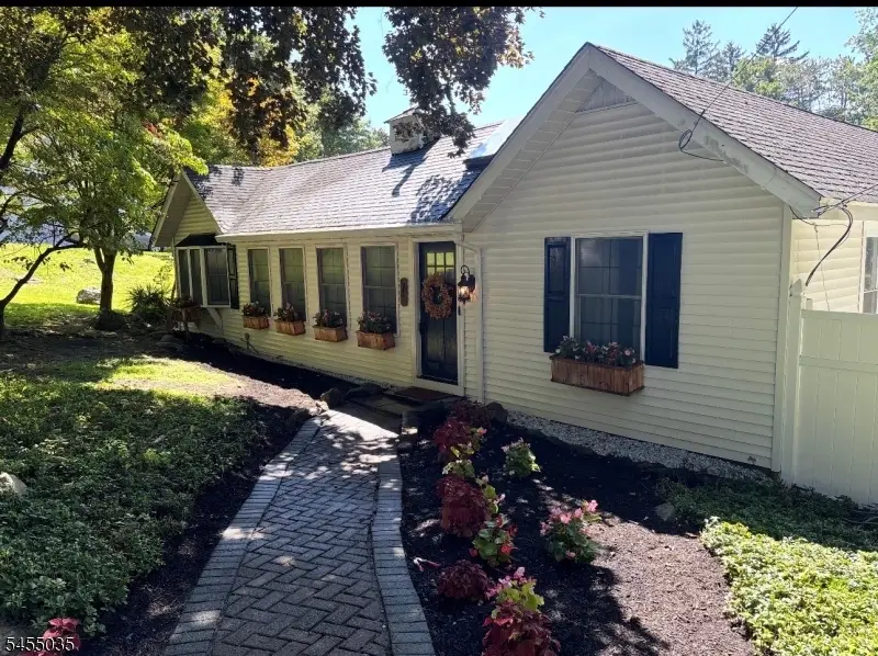 7 Penn Ave, Andover, NJ 07860 - #1