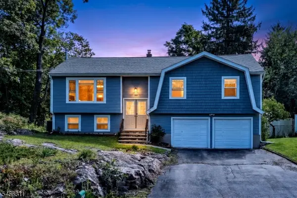 30 Center St, Butler Boro, NJ 07405