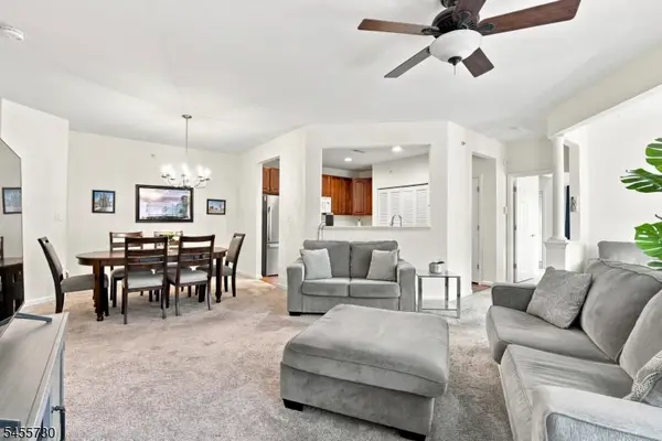 4 Waterman Ln #410, Hillsborough Twp., NJ 08844