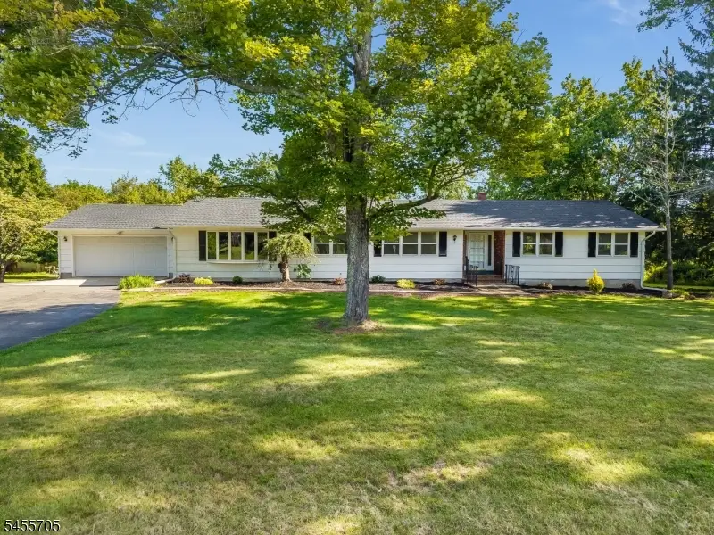102 Old Farm Rd, Whitehouse Station, NJ 08889 - #1
