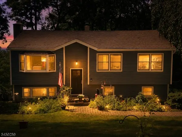 11 Hillsdale Dr, Vernon Twp., NJ 07461