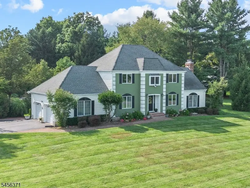 20 Stonebridge Rd, Union, NJ 08827 - #1