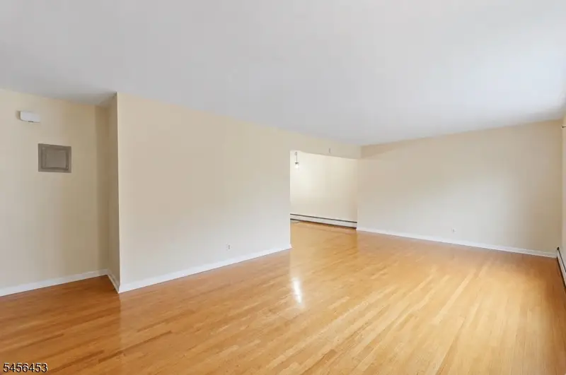 7 Colonial Dr #E, Little Falls, NJ 07424 - #3