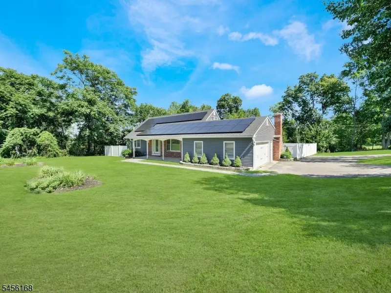 9 Lake Pochung Rd, Vernon, NJ 07461 - #1