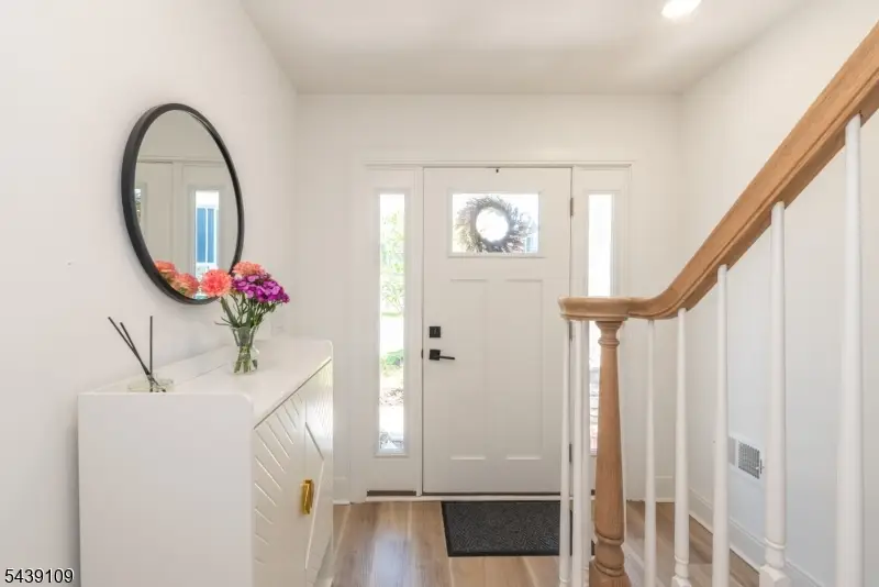 8 Deans Ct #8, Fairfield, NJ 07004 - #3