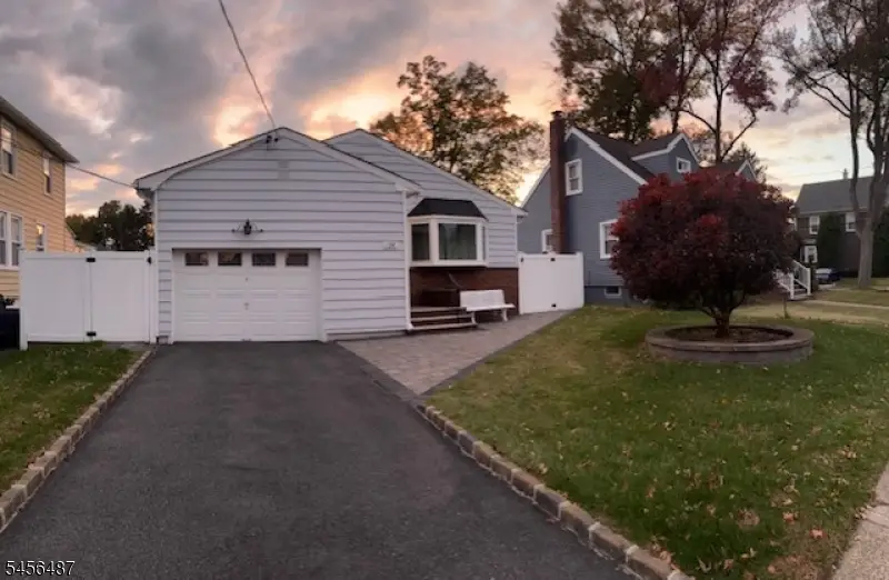 196 Galloping Hill Rd, Roselle Park, NJ 07204 - #1