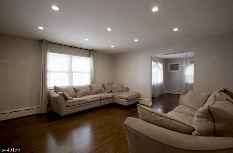 16 W Prospect St, Hawthorne, NJ 07506 - #3
