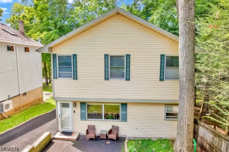 92 New York Ave, Lake Hopatcong, NJ 07849 - #1