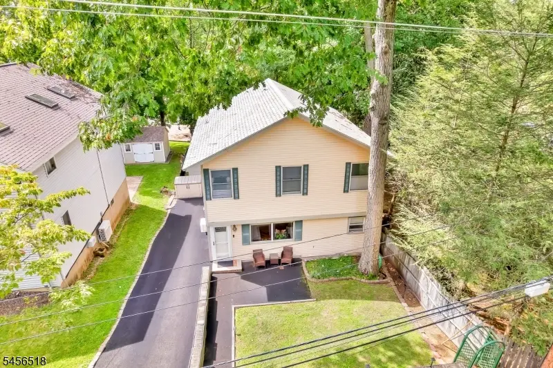 92 New York Ave, Lake Hopatcong, NJ 07849 - #3