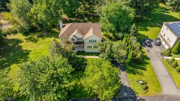 24 Swan Ln, Jefferson Twp., NJ 07849