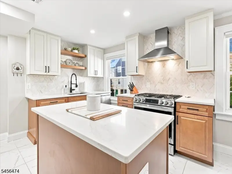 11 Reading Ter, Fair Lawn, NJ 07410 - #3