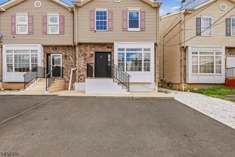 8 Somerset St, Carteret, NJ 07008 - #2