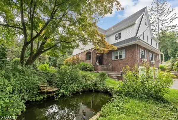 206 Long Hill Rd, Oakland Boro, NJ 07436