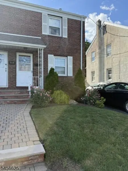 609A Arnett St, Elizabeth City, NJ 07202