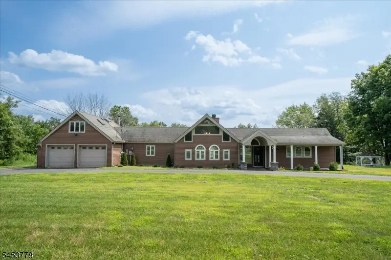 11 Summit Dr, Frankford, NJ 07826 - #2