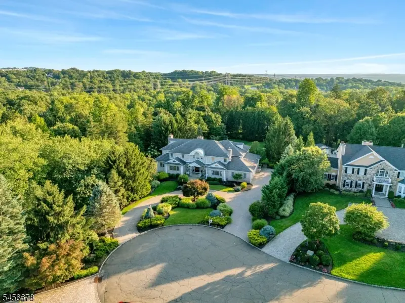 7 Barnsdale Rd, North Caldwell, NJ 07006 - #3