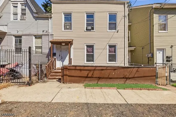 34 Hillman St, Paterson City, NJ 07522
