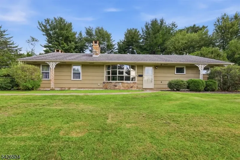 7 Essex Rd, Washington, NJ 07882 - #1