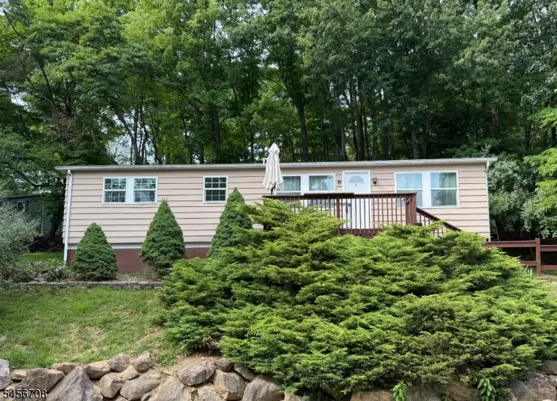 54 Northwood Dr, High Bridge, NJ 08829 - #1