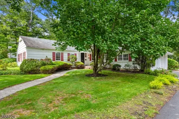 7 Fox Chase Ln, Morris Twp., NJ 07960