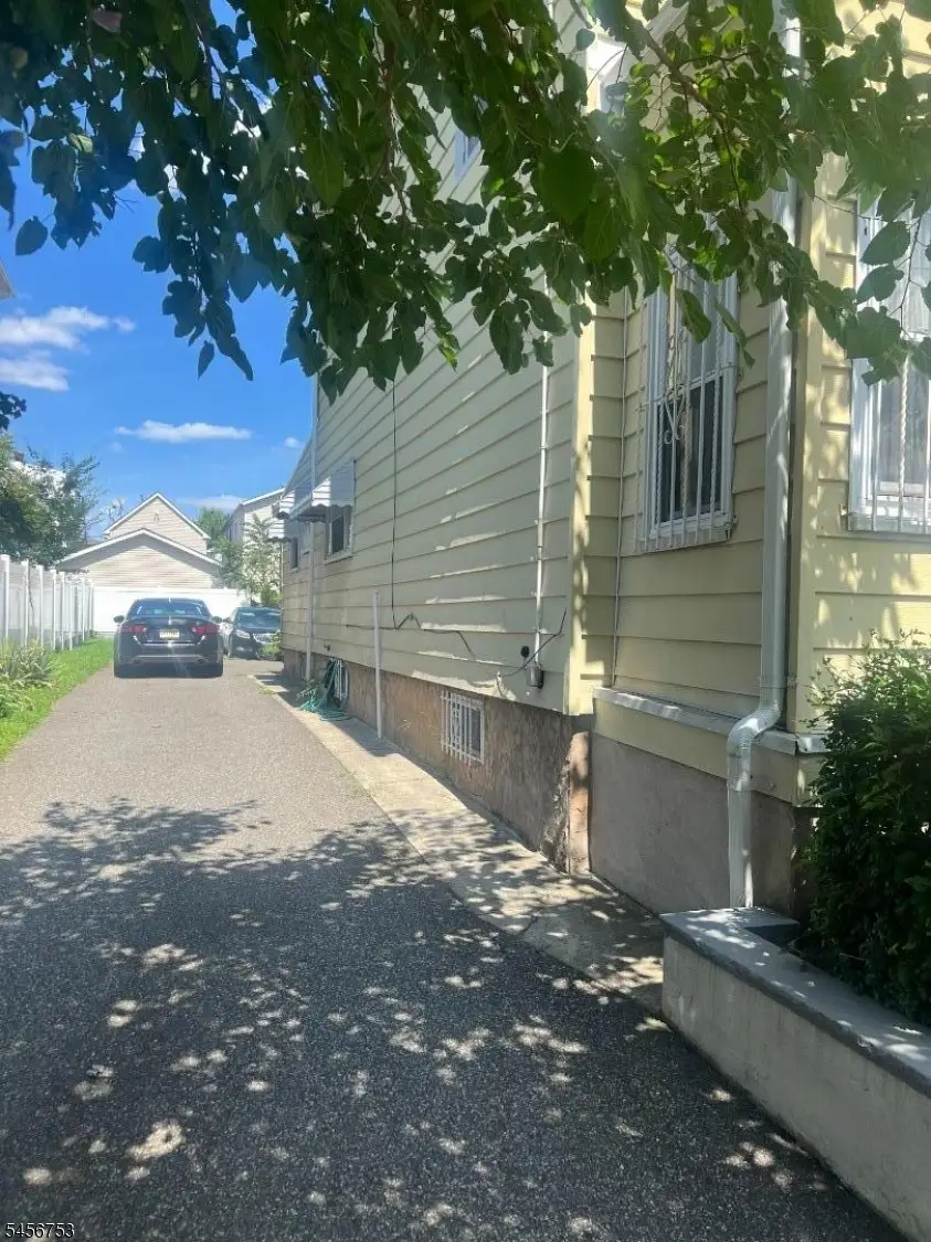 1013-1015 Laura St, Elizabeth, NJ 07201 - #2