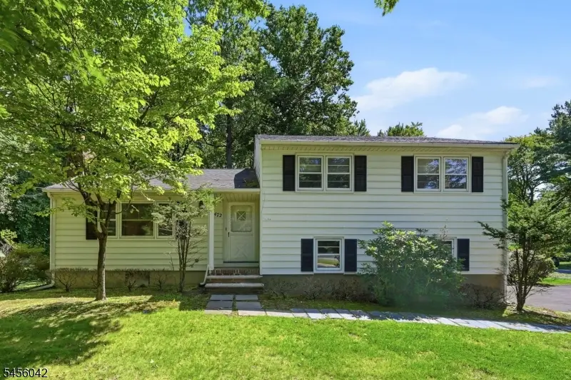 472 Cedar Hill Ave, Wyckoff, NJ 07481 - #1