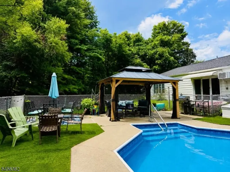 84 Lake Wallkill Rd, Vernon, NJ 07462 - #1