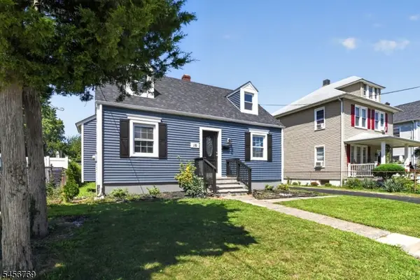 16 Oakwood Pl, North Brunswick Twp., NJ 08902