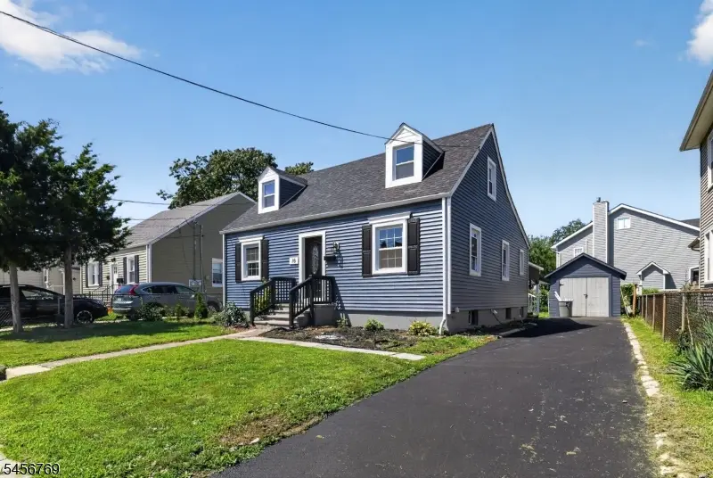 16 Oakwood Pl, North Brunswick, NJ 08902 - #3