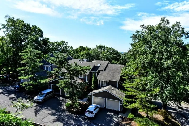 606 Skyline Dr, Haledon, NJ 07508 - #3