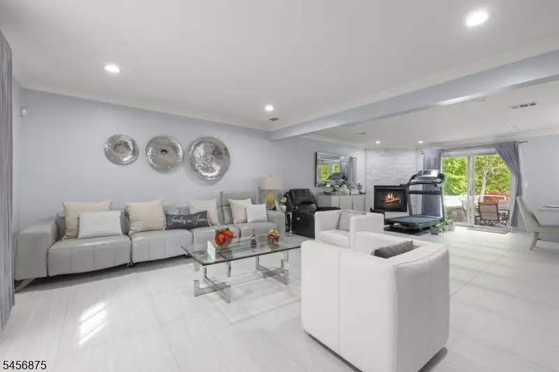 279 Nathan Ct, Cliffwood, NJ 07721 - #2