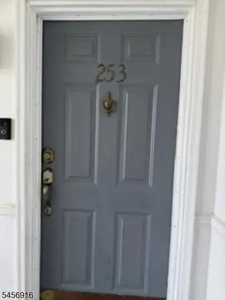 253 Rachel Ct, Franklin Twp., NJ 08823