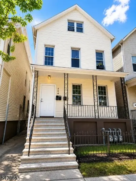 504 Bond St, Elizabeth City, NJ 07206