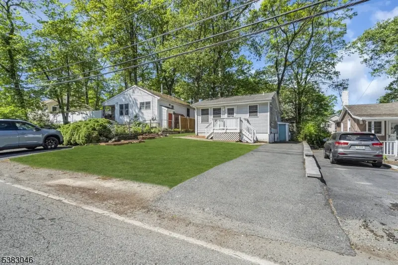 406 Brooklyn Mountain Rd, Hopatcong, NJ 07843 - #2
