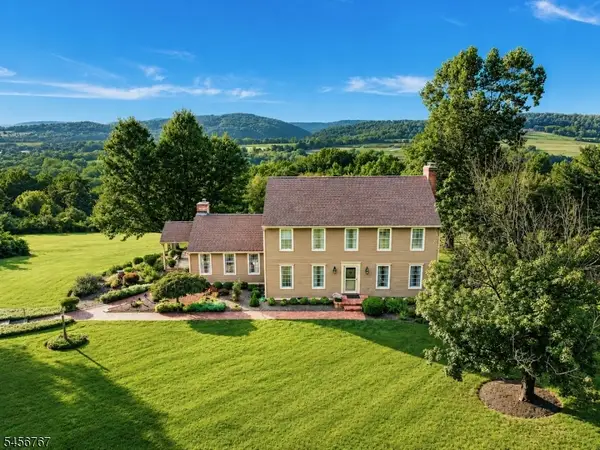 90 Old Farm Rd, Holland Twp., NJ 08848