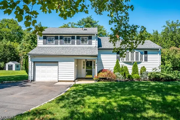 36 Foxwood Dr, Franklin Twp., NJ 08873