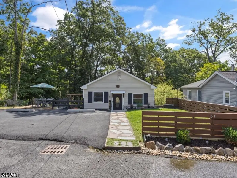51 Roosevelt Trl, Hopatcong, NJ 07843 - #2