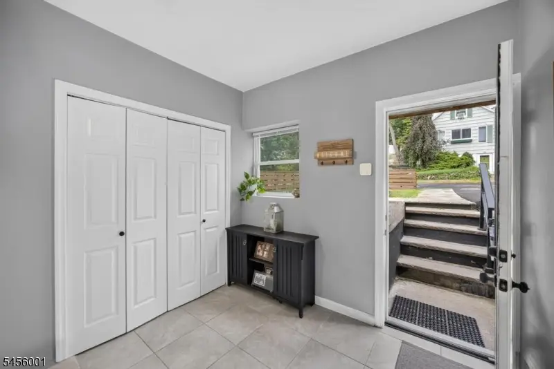 51 Roosevelt Trl, Hopatcong, NJ 07843 - #3